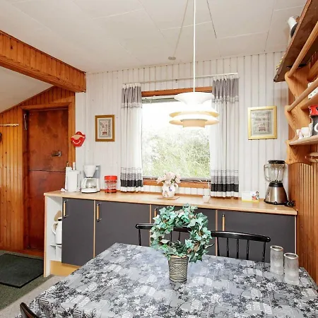 펜션 Two-bedroom Holiday In Lokken 25 *